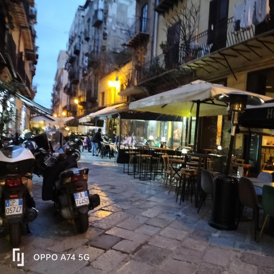 Vucciria'S House Centro Storico Apartment Palermo Luaran gambar